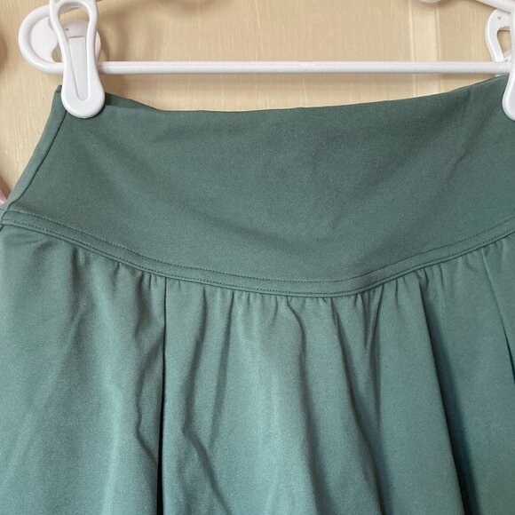 2 Gilly Hicks Active Pleated Skorties Pink and Green - Picture 4 of 8